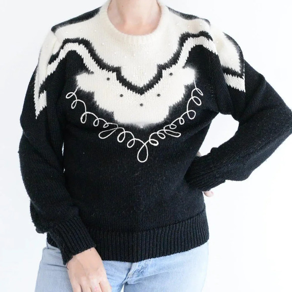 Vintage 90's Black & Cream Knit w/ Pearls CrewNeck Sweater - Picture 2 of 13